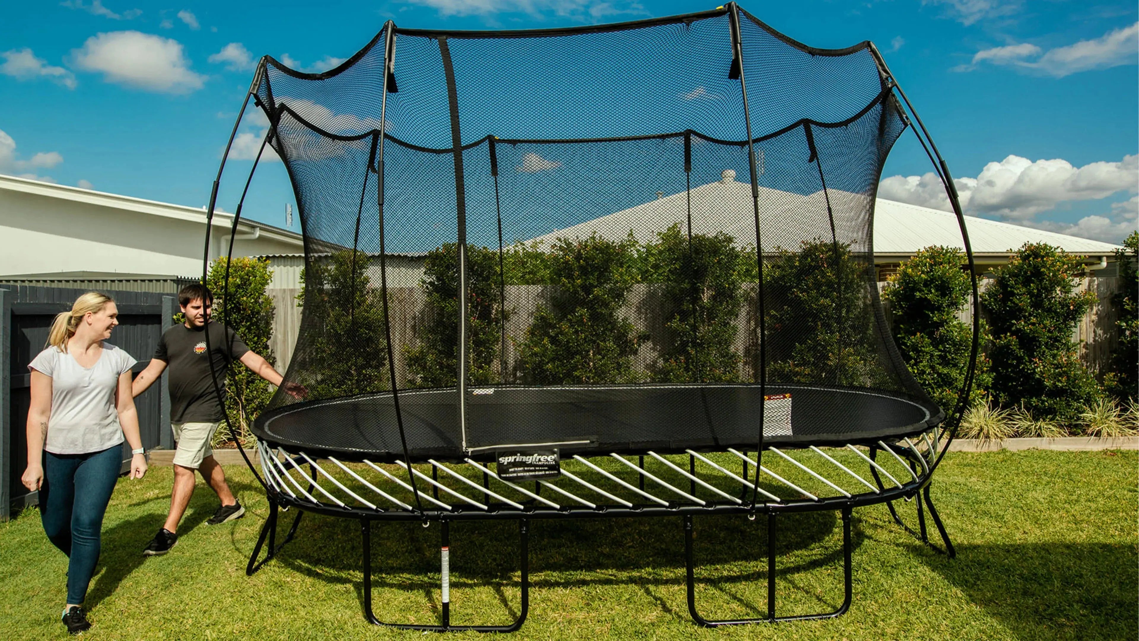 Trampoline extérieur : comment choisir la taille selon l’âge et l’espace