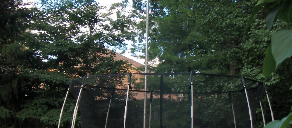 Trampoline enterré : avantages, installation, sécurité… et pourquoi Springfree n’en a pas besoin