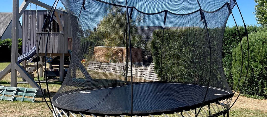 Trampoline rectangulaire : avantages, tailles et alternative
