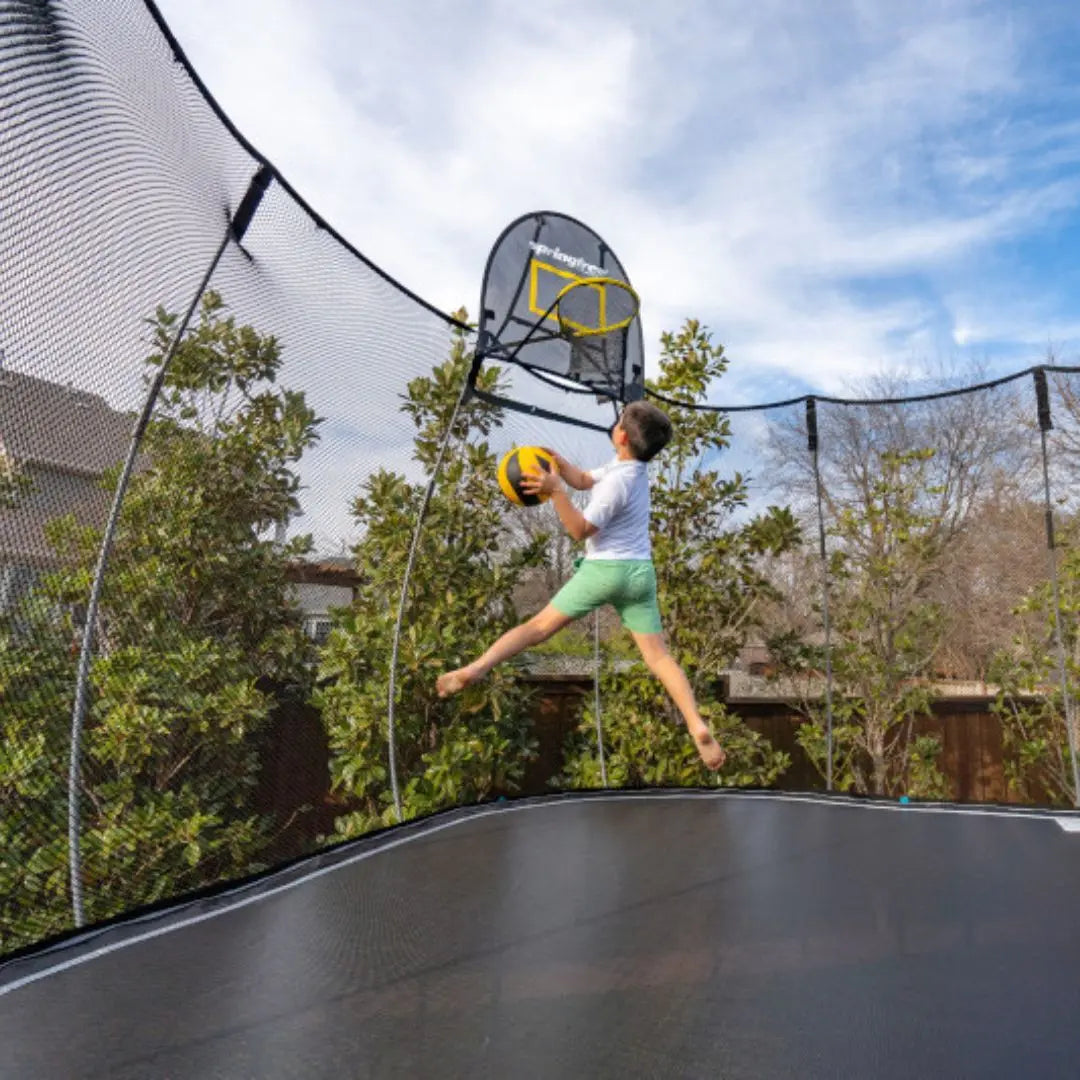 Trampoline : guide complet pour choisir un modèle sécurisé enfants et adultes